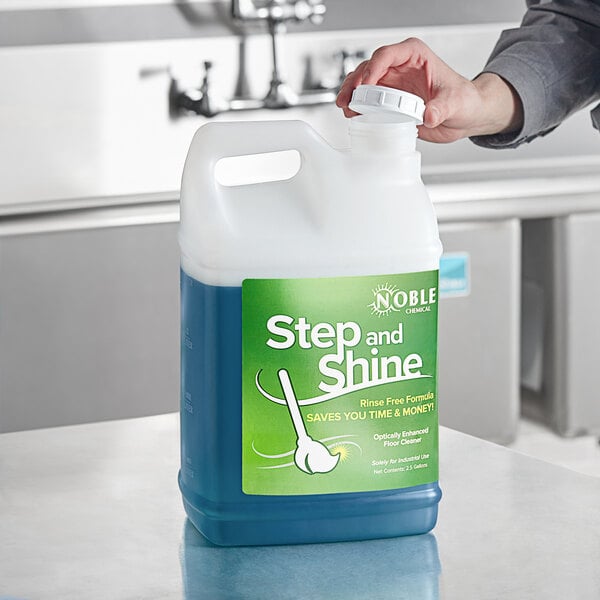 Noble Chemical 2.5 Gallon / 320 oz. Step & Shine Concentrated Floor Cleaner - 2/Case